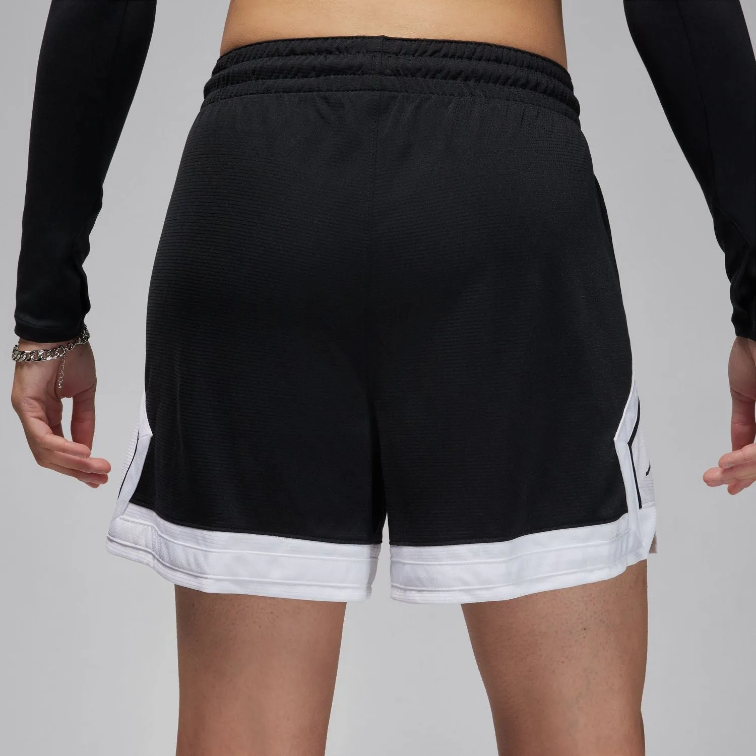 4" Diamond Short - Womens