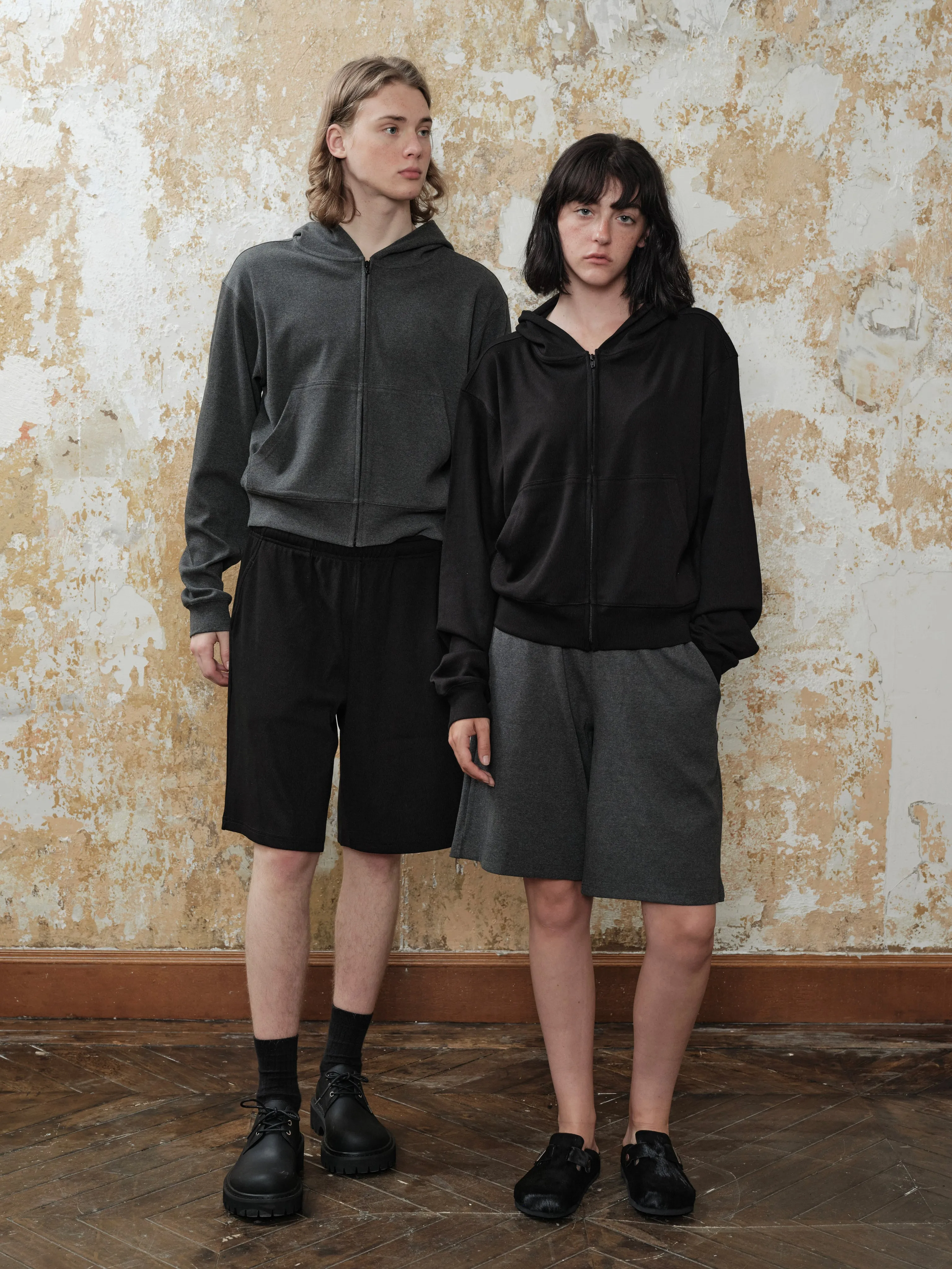 Comfortable elastic basic straight shorts