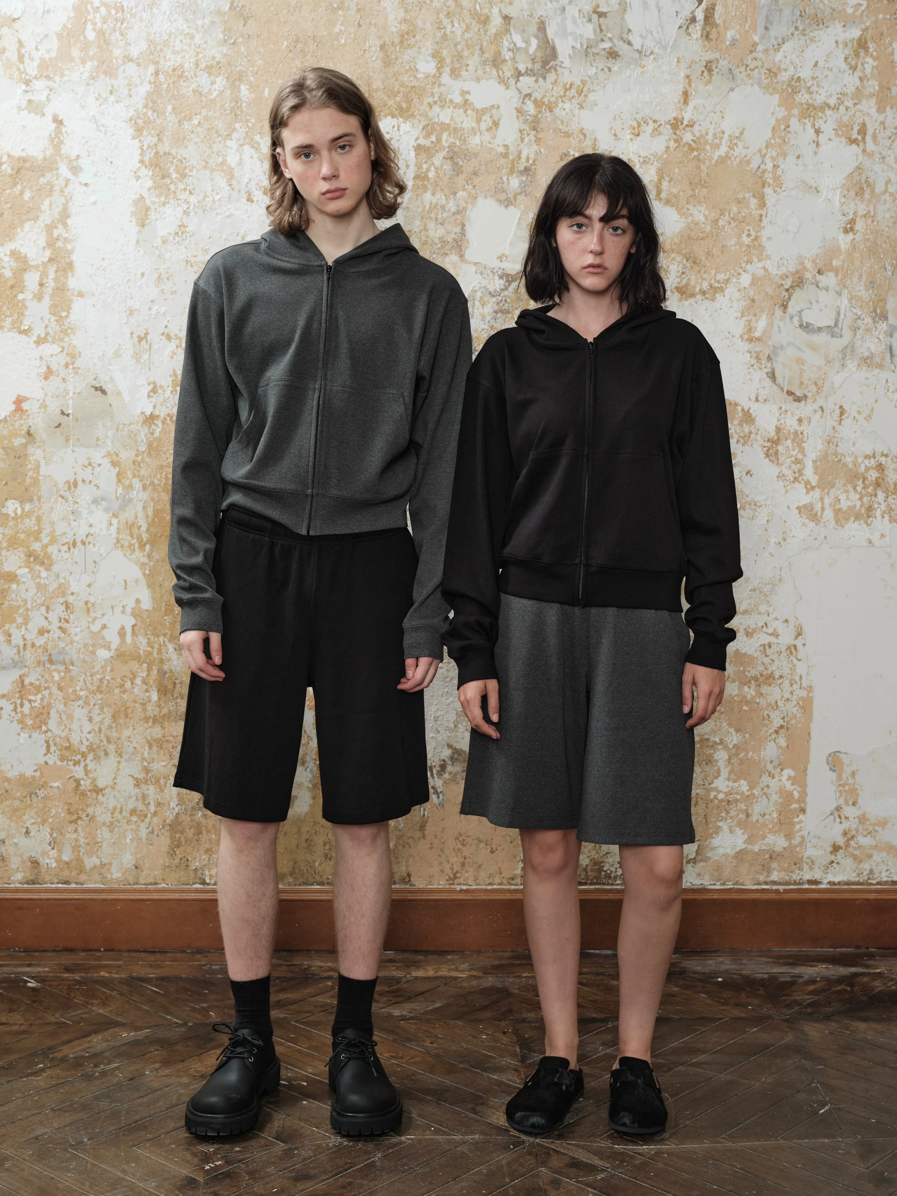 Comfortable elastic basic straight shorts