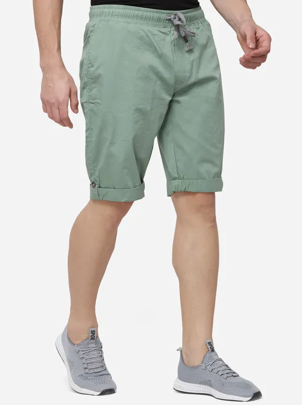 Hedge Green Solid Regular Fit Capri | JadeBlue
