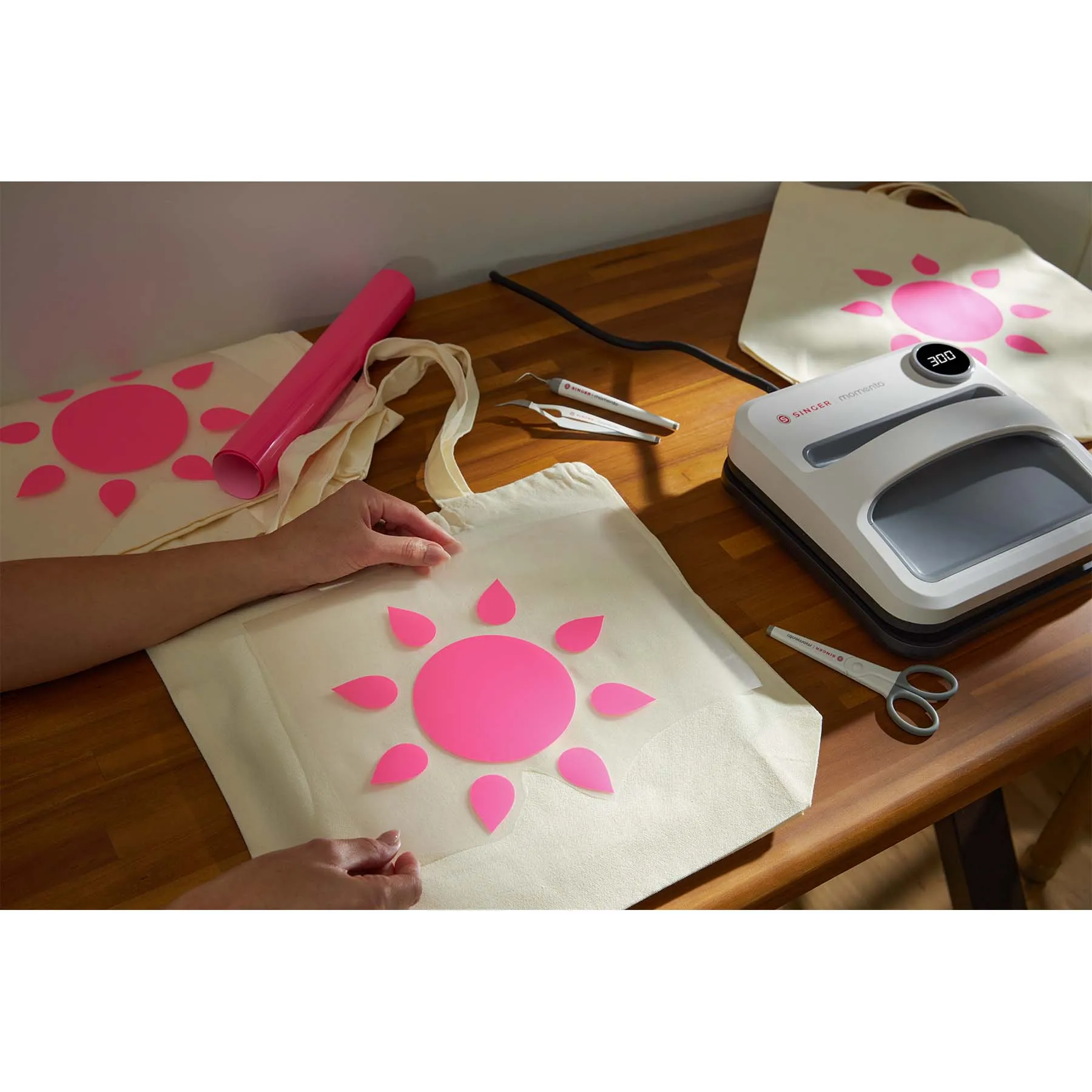 SINGER® MOMENTO™ Square Press