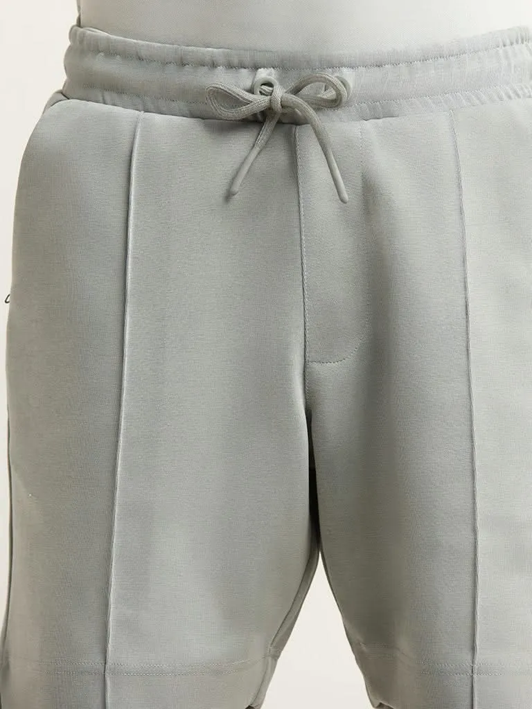 Studiofit Green Solid Mid Rise Cotton Blend Relaxed Fit Shorts